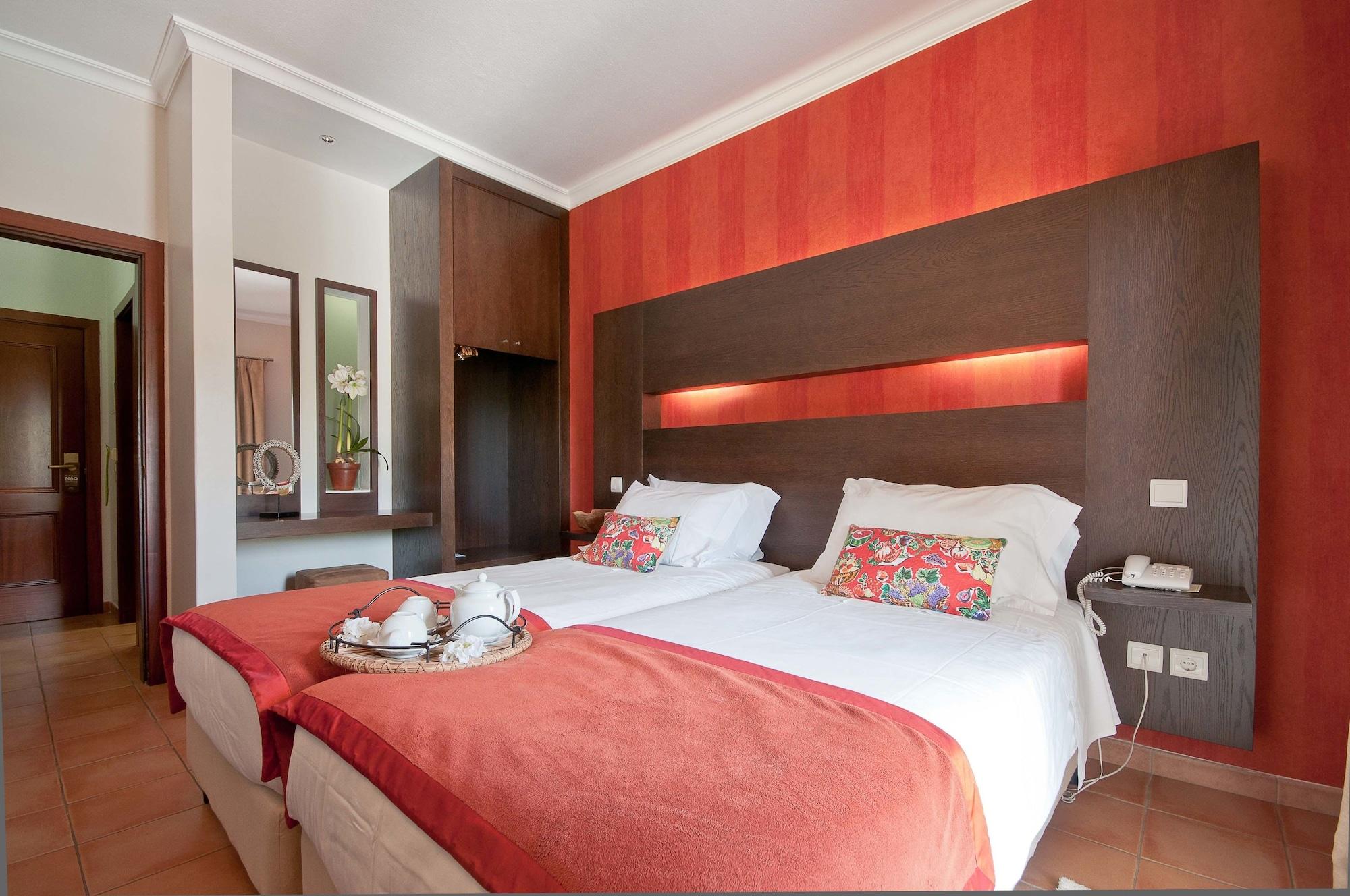 Hotel Parque Das Laranjeiras Виламура Екстериор снимка