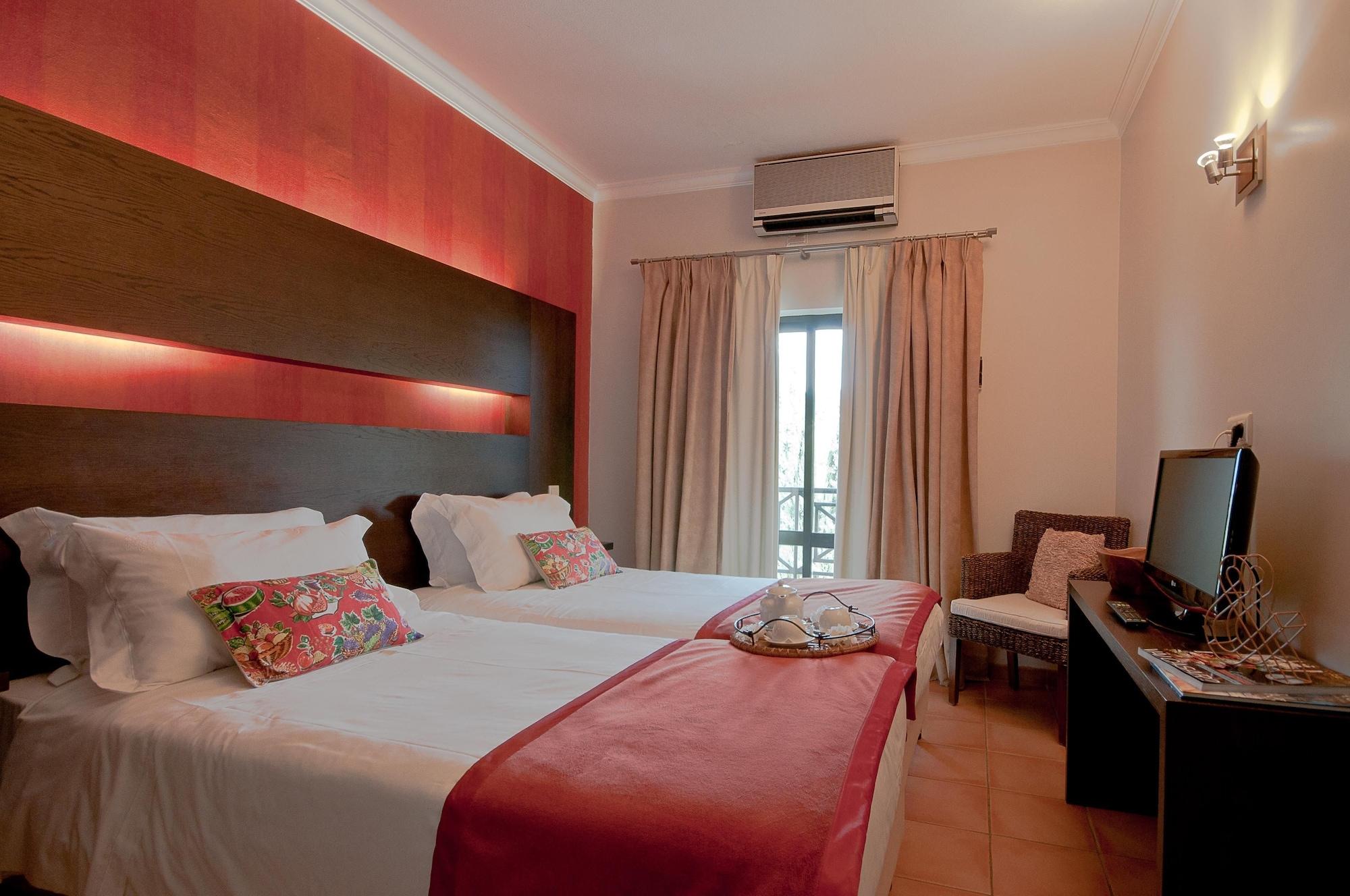 Hotel Parque Das Laranjeiras Виламура Екстериор снимка